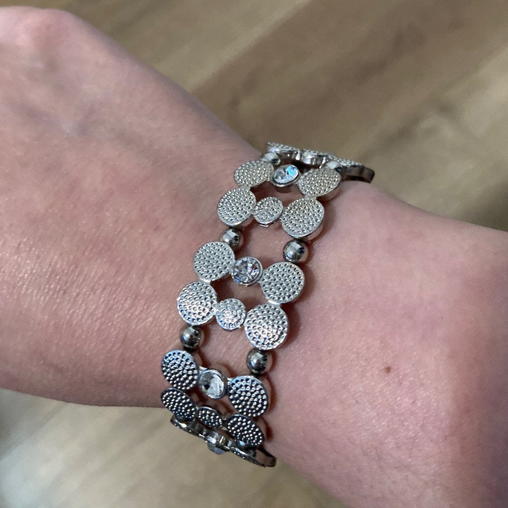 Silver Modern Bracelet with elastic